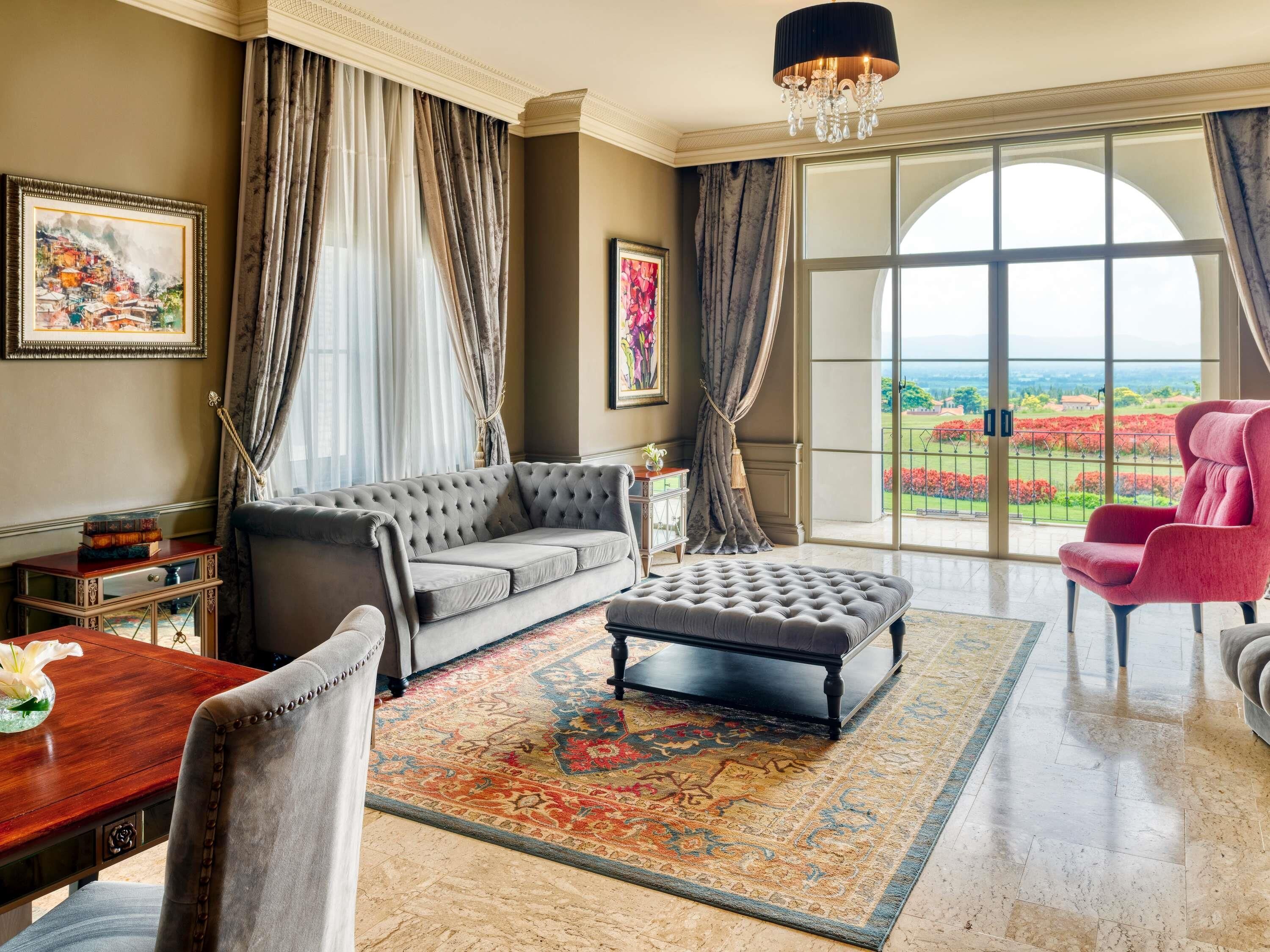 Minibar, in-room safe, desk, iron/ironing board