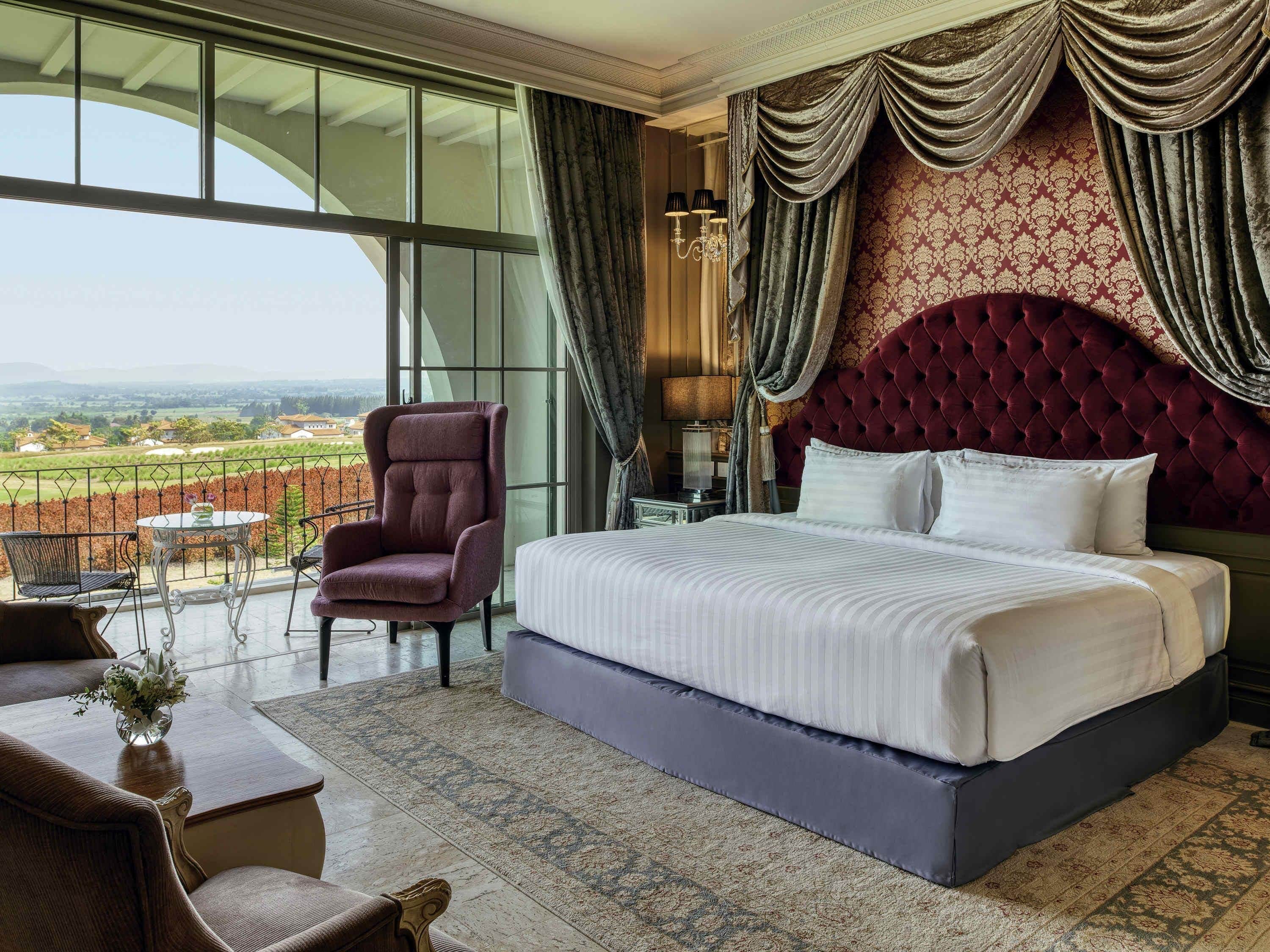 Deluxe Room, 1 King Bed (Executive)