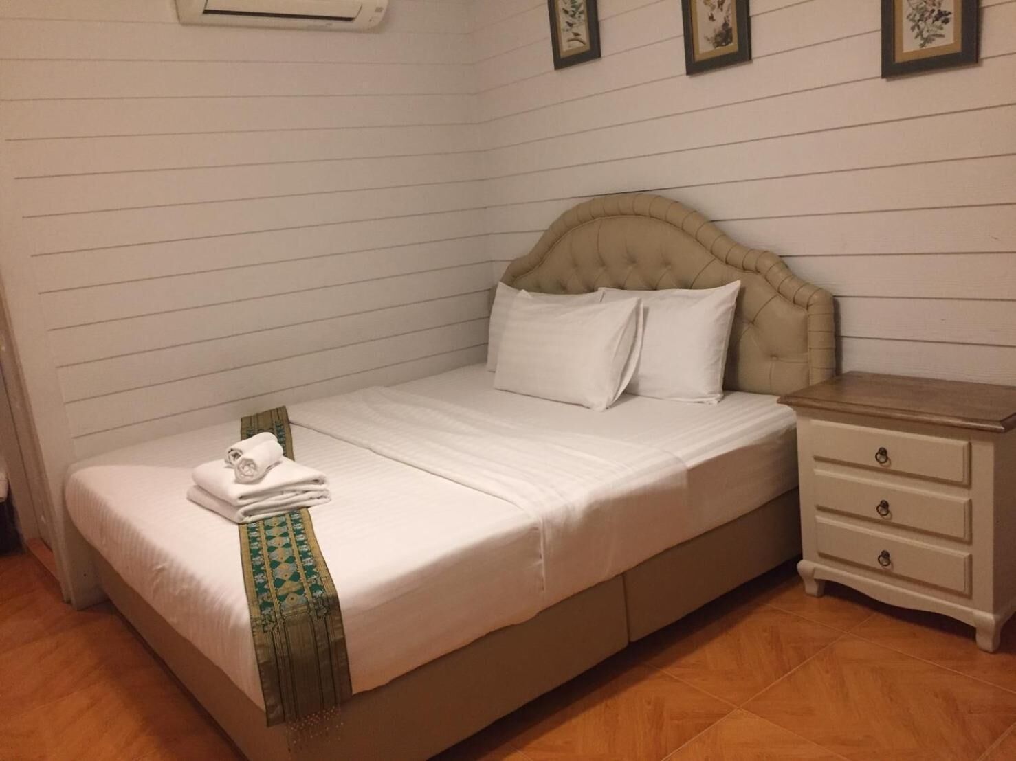 minibar, in-room safe, free wifi