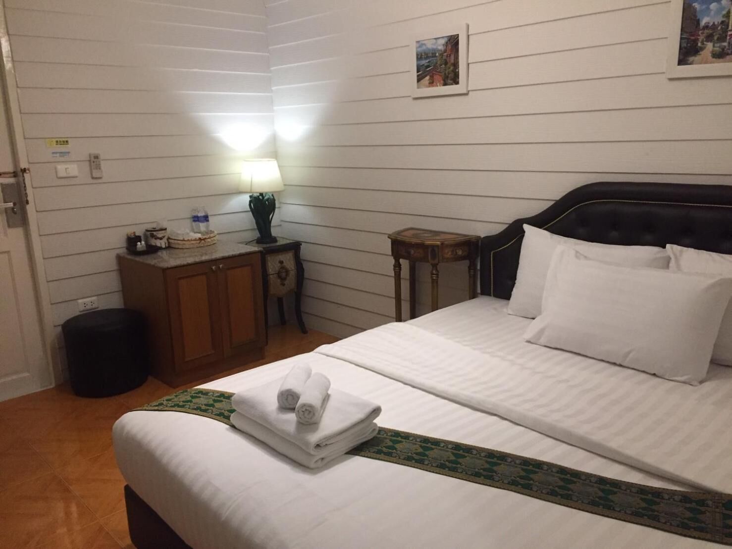 minibar, in-room safe, free wifi