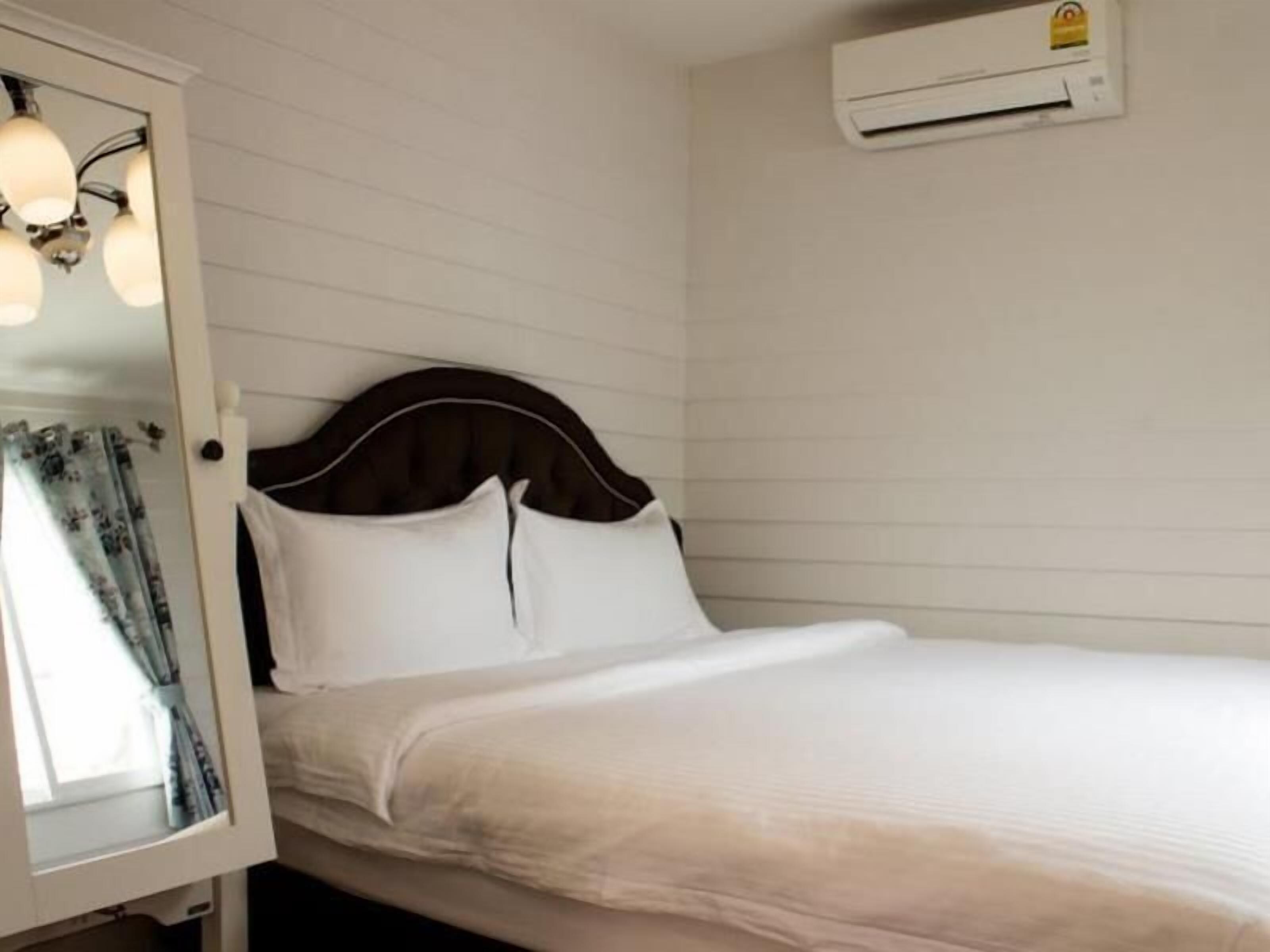 superior room with free wifi | minibar, in-room safe, free wifi