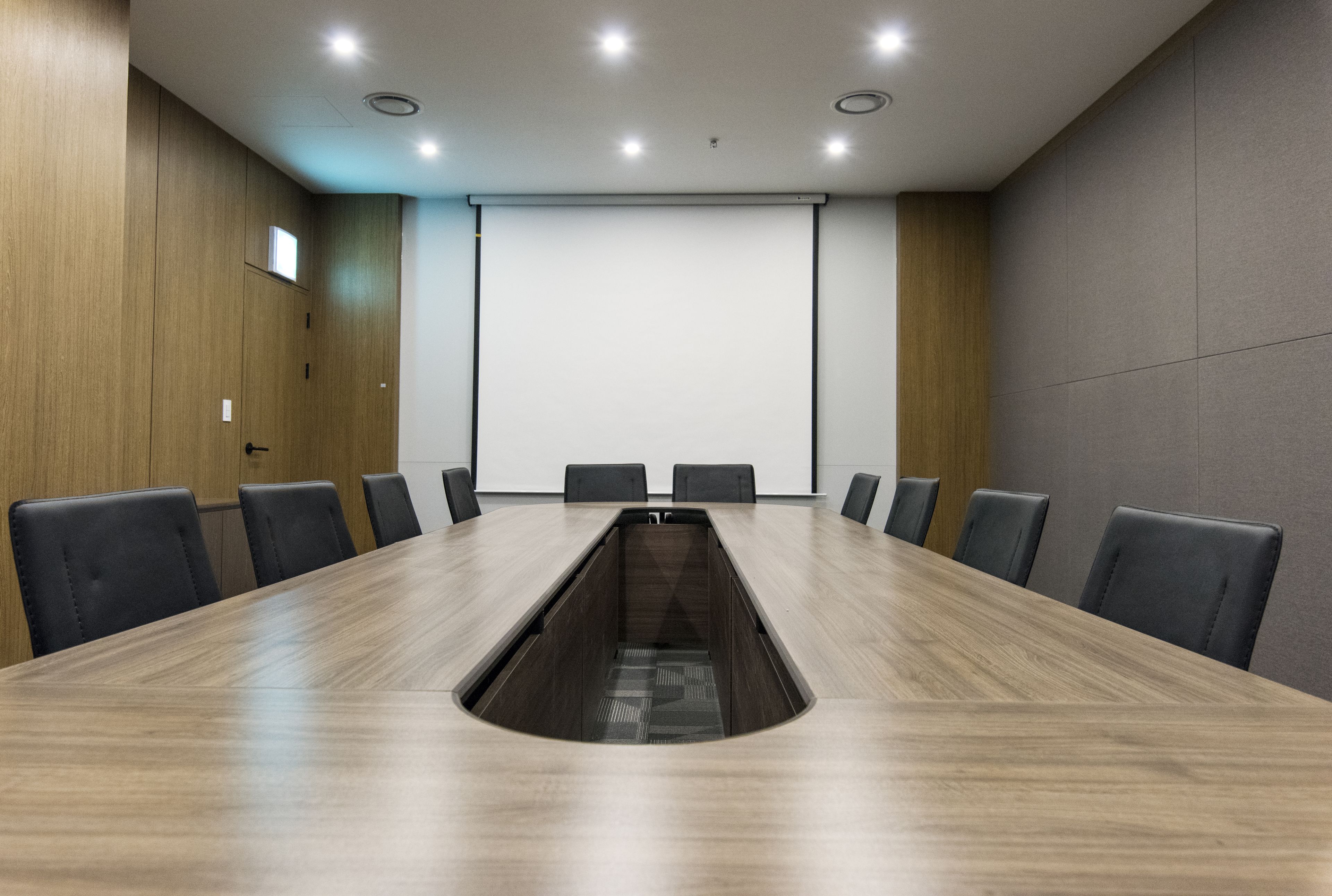 Meeting facility