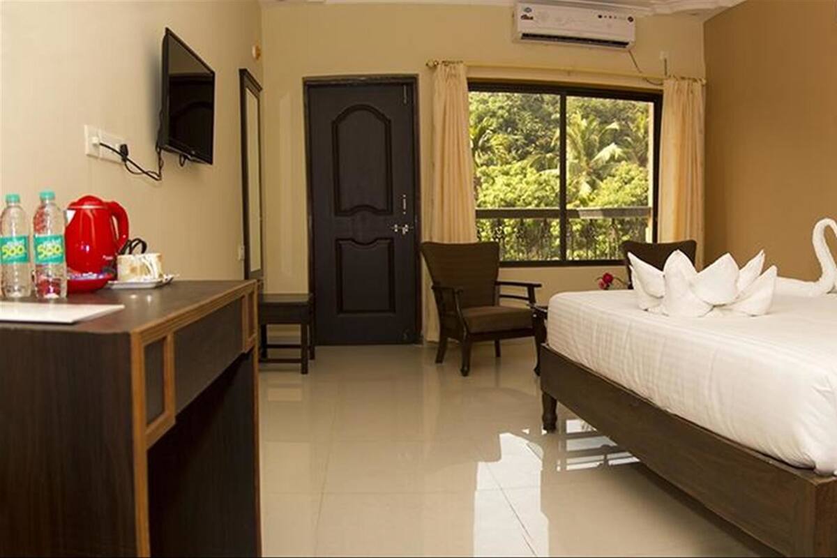 In-room safe, rollaway beds, free WiFi