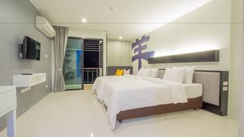 Superior Double Room | Coffres-forts dans les chambres, bureau