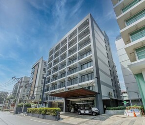 Exterior - Chiva Bangkok Hotel (Bangkok)