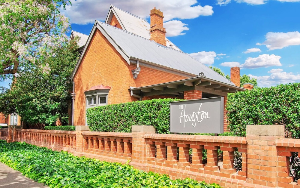 The Houston Wagga by null