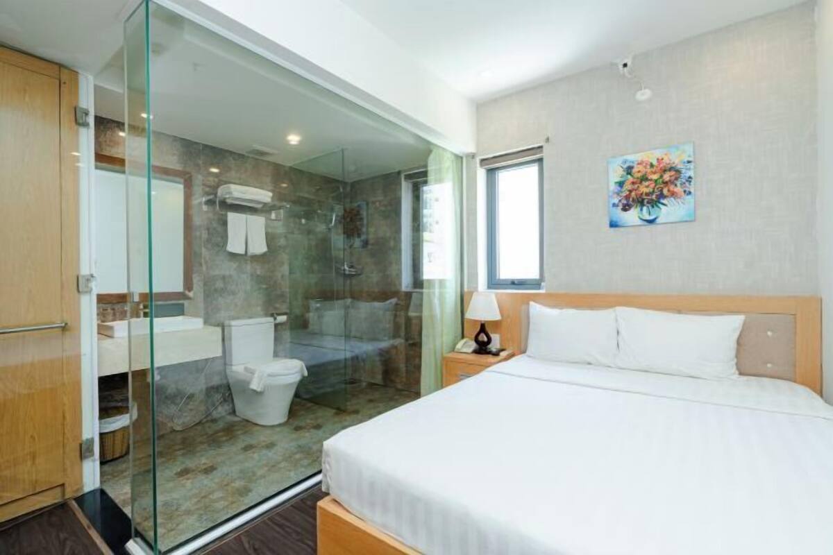 Minibar, in-room safe, desk, soundproofing