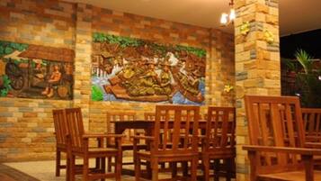 Breakfast, lunch, dinner served; Thai cuisine, pool views