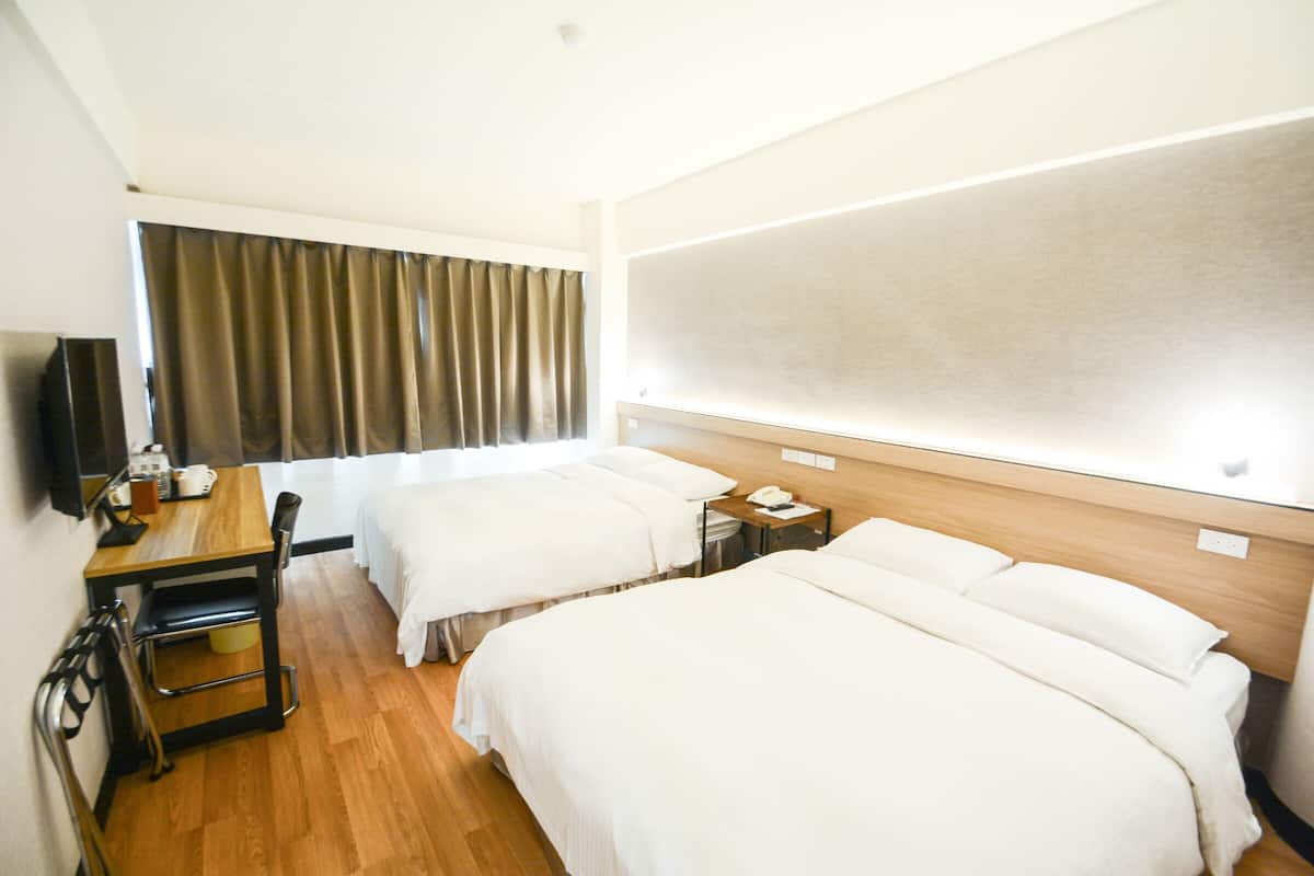 Classic Quadruple Room, 2 Double Beds | WiFi (free), bed sheets