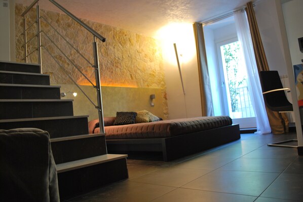 Double Room | In-room safe, desk, cribs/infant beds, rollaway beds