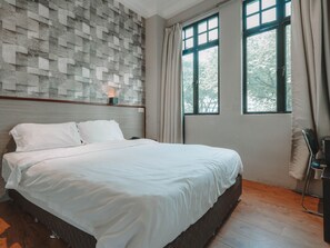 Deluxe Double With View  | Desk, laptop workspace, blackout drapes, free WiFi - The Noble Hotel (Singapore)