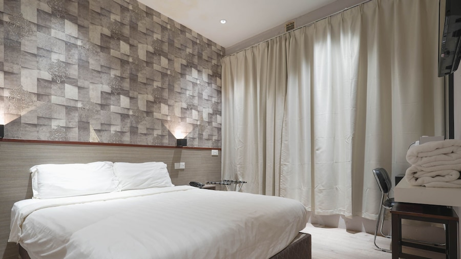 The Noble Hotel