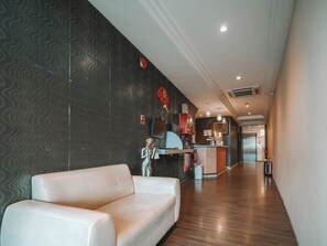 Reception - The Noble Hotel (Singapore)