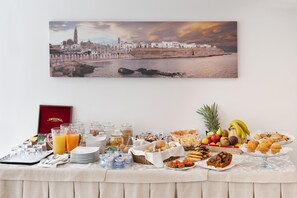 Petit déjeuner buffet