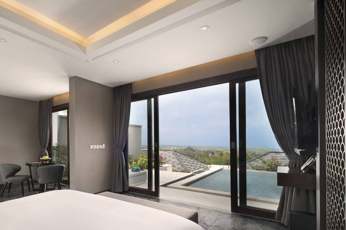 Ropa de cama de alta calidad y minibar 