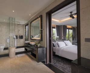 Ropa de cama de alta calidad, minibar, caja fuerte