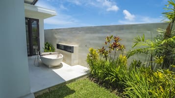 Baignoire relaxante profonde