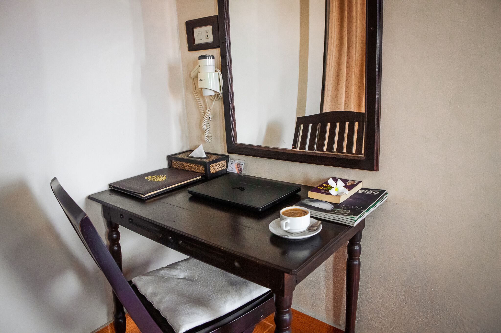 superior double room | 1 bedroom, minibar, in-room safe, desk