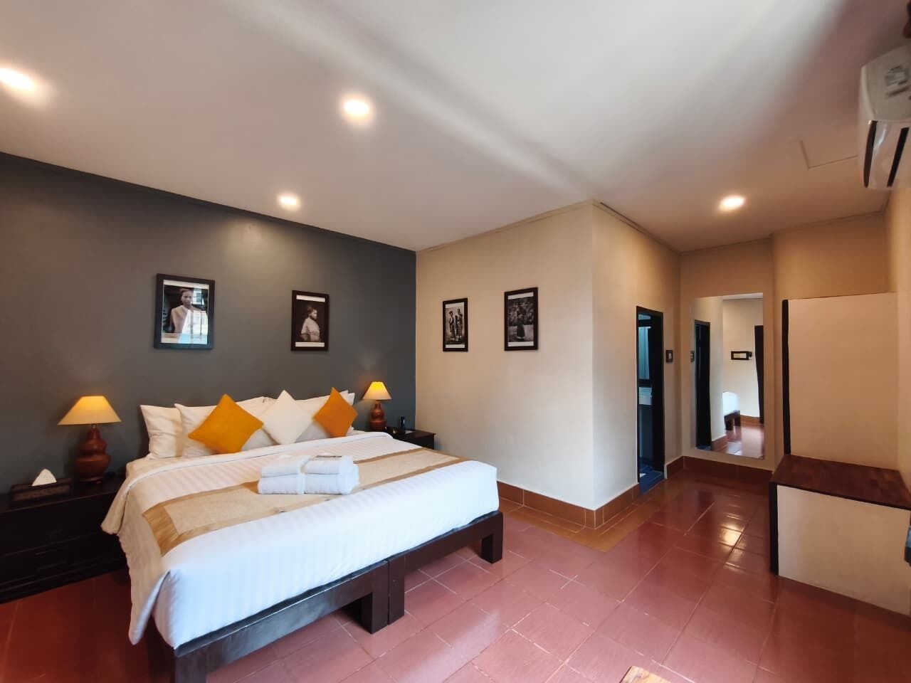 Luxury Room | Minibar, in-room safe, desk, free WiFi