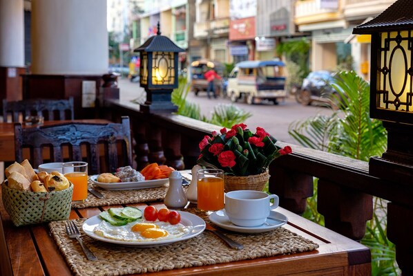 Breakfast meal - Pakse Hotel & Restaurant (Pakse)