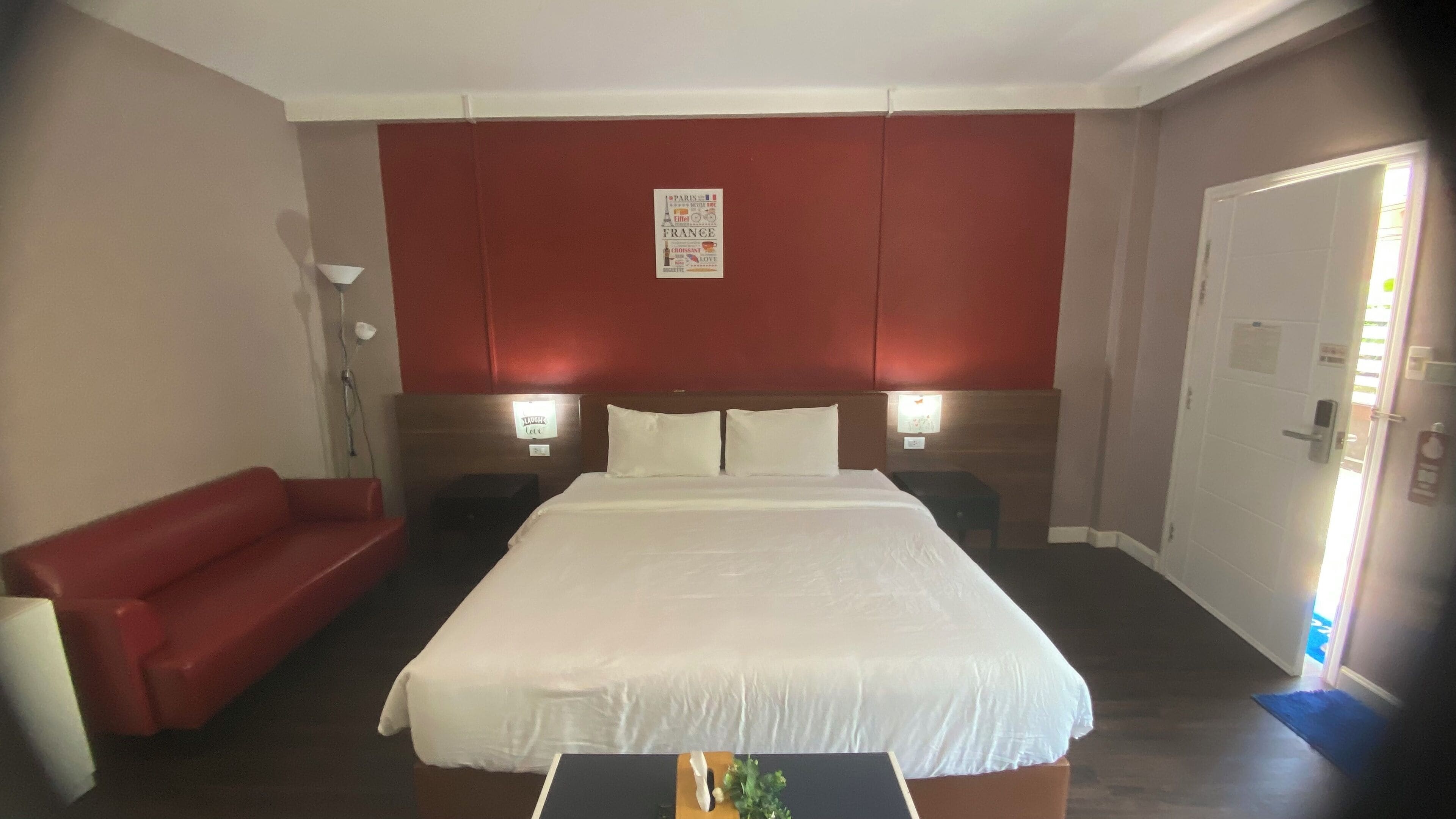 Individuell dekoriert, Schreibtisch, Verdunkelungsvorhänge