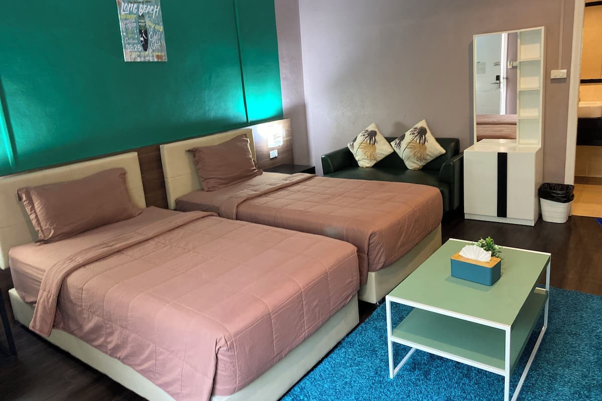 Individually decorated, desk, blackout curtains, free WiFi