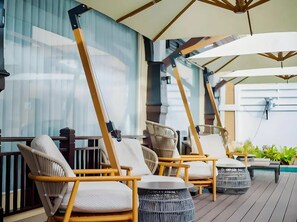 Outdoor pool - Sarita Chalet & Spa (Pattaya)