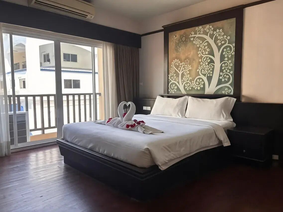 Superior Double Room, Balcony | Premium bedding, minibar, in-room safe, desk