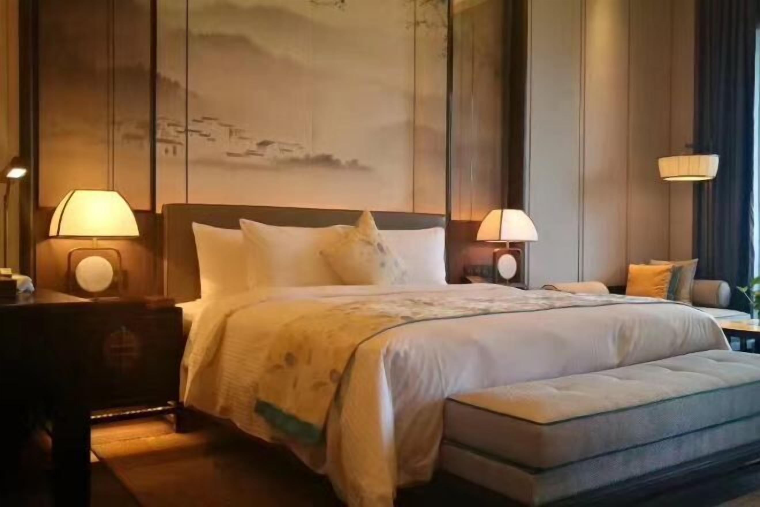 Minibar, in-room safe, individually furnished, desk