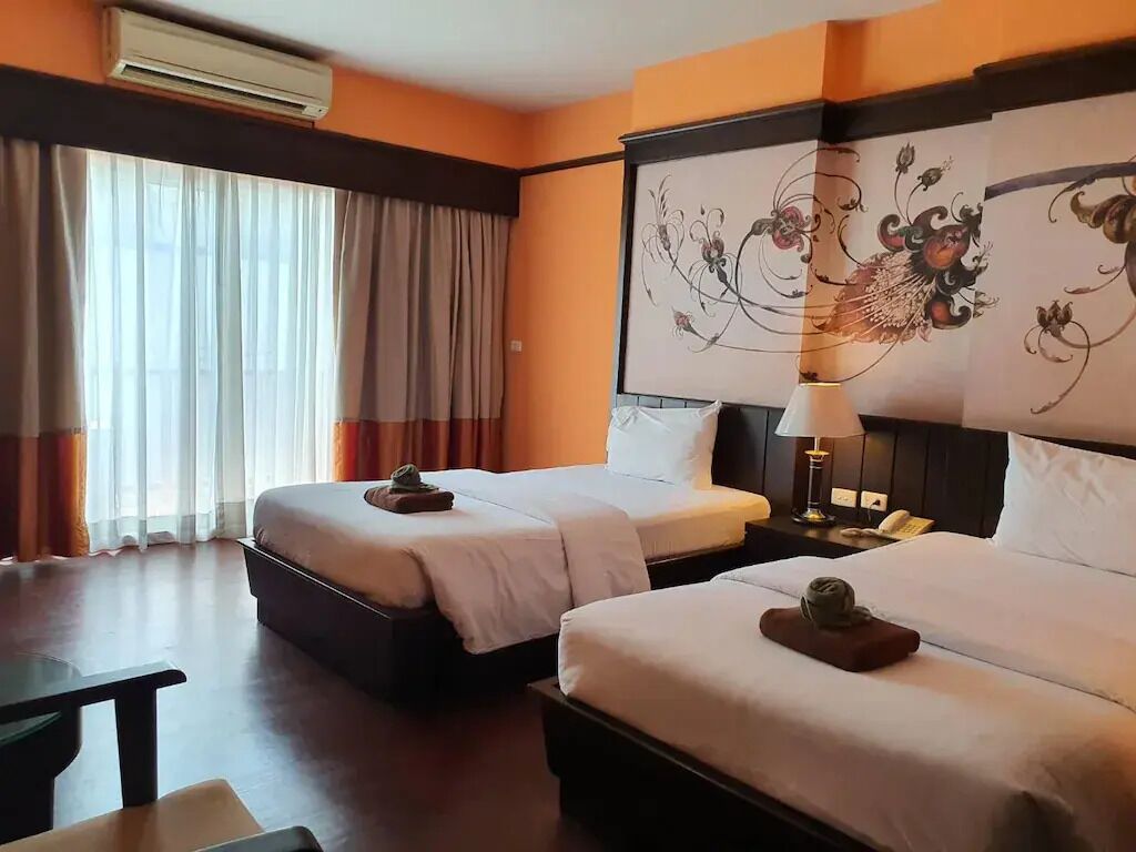Superior Twin Room, Balcony | Premium bedding, minibar, in-room safe, desk