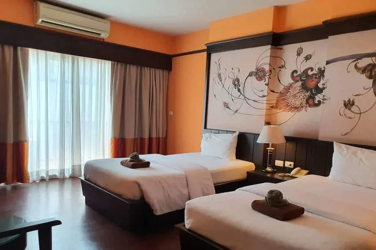 Ropa de cama de alta calidad y minibar 