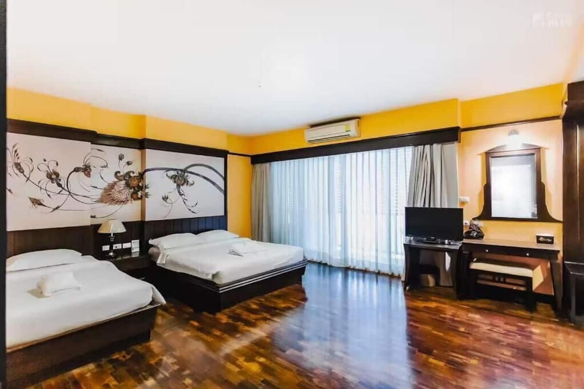 Ropa de cama de alta calidad y minibar 