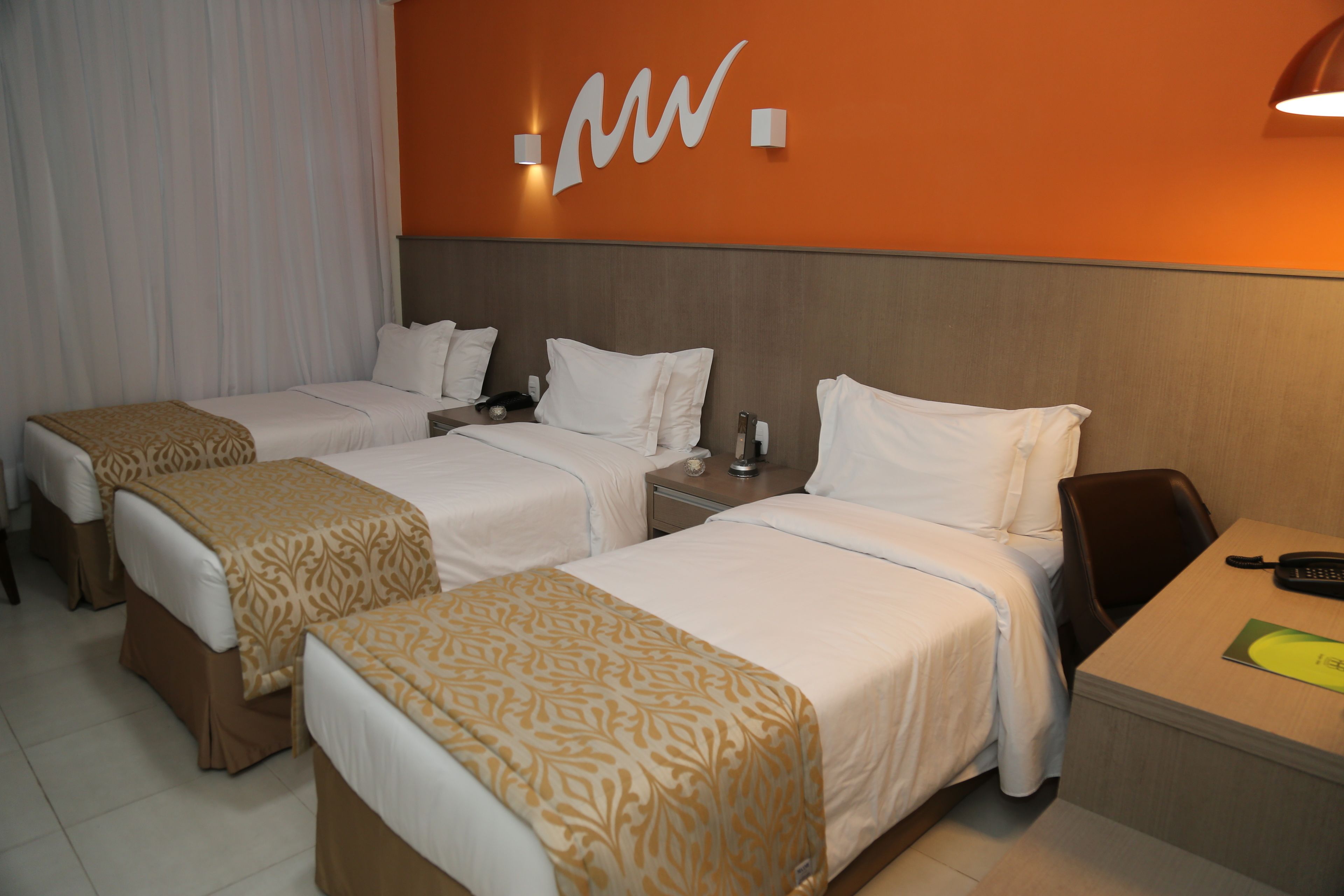 deluxe triple room | 1 bedroom, minibar, in-room safe, desk