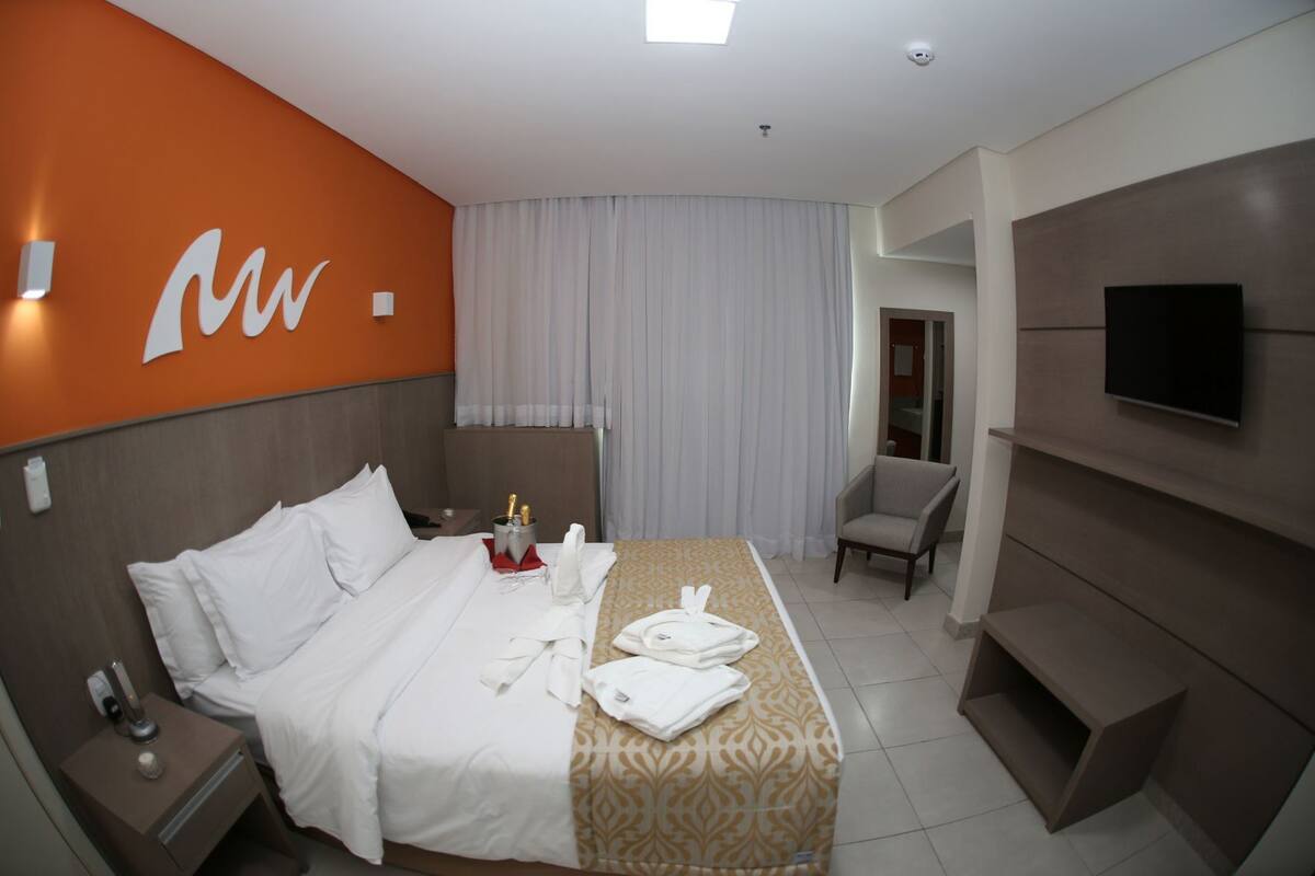 Minibar, in-room safe, desk, free WiFi