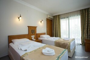 Suite, Balcony | 1 bedroom, minibar, free cribs/infant beds