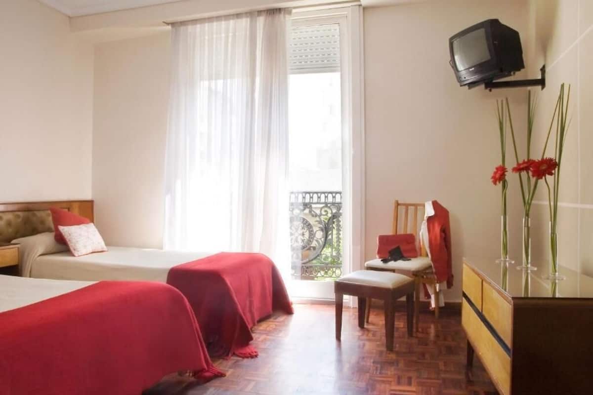 Ropa de cama hipoalergénica, cubrecamas y escritorio 