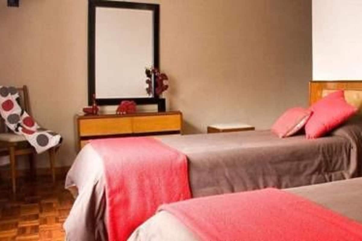 Ropa de cama hipoalergénica, cubrecamas y escritorio 