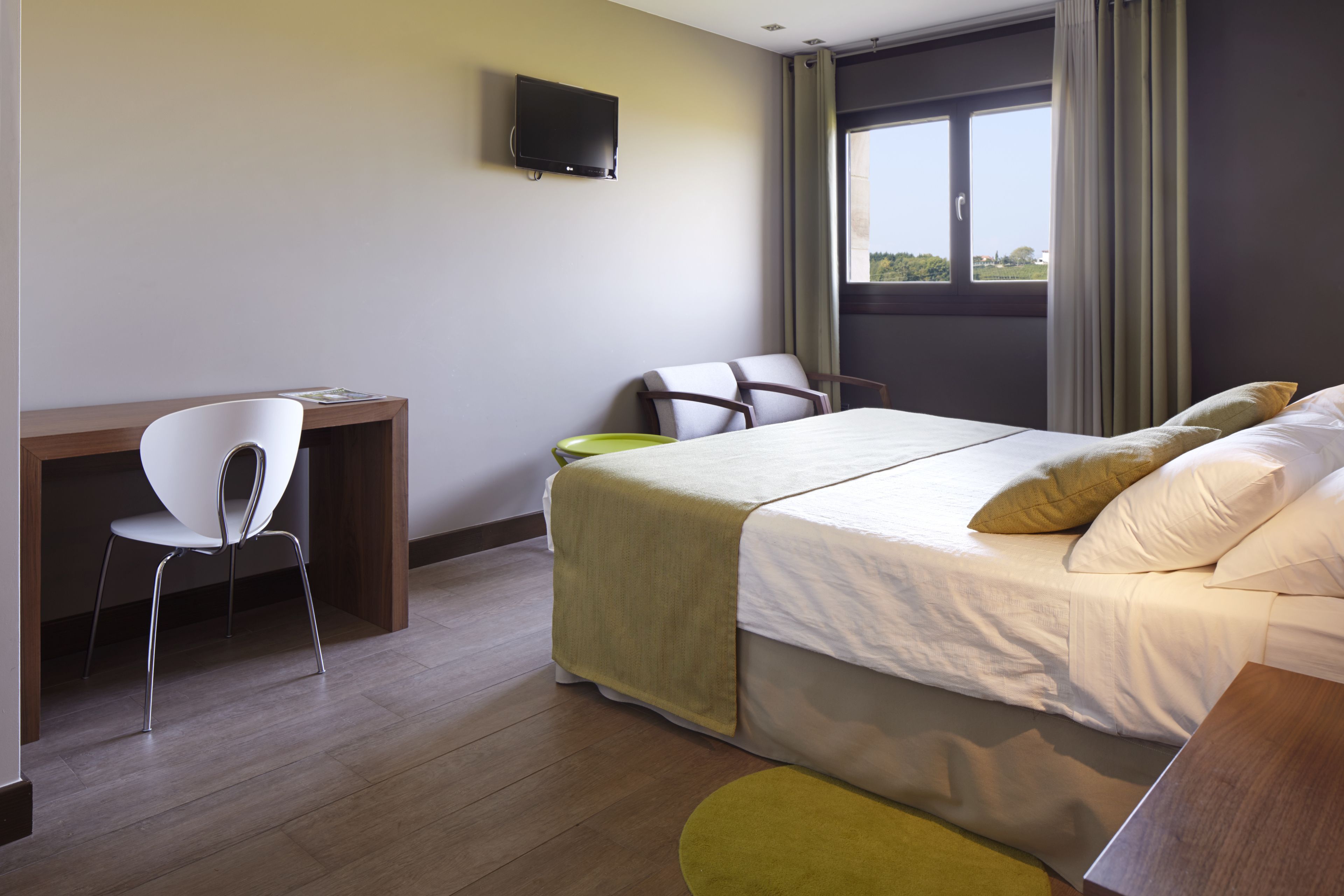 minibar, in-room safe, desk, blackout curtains