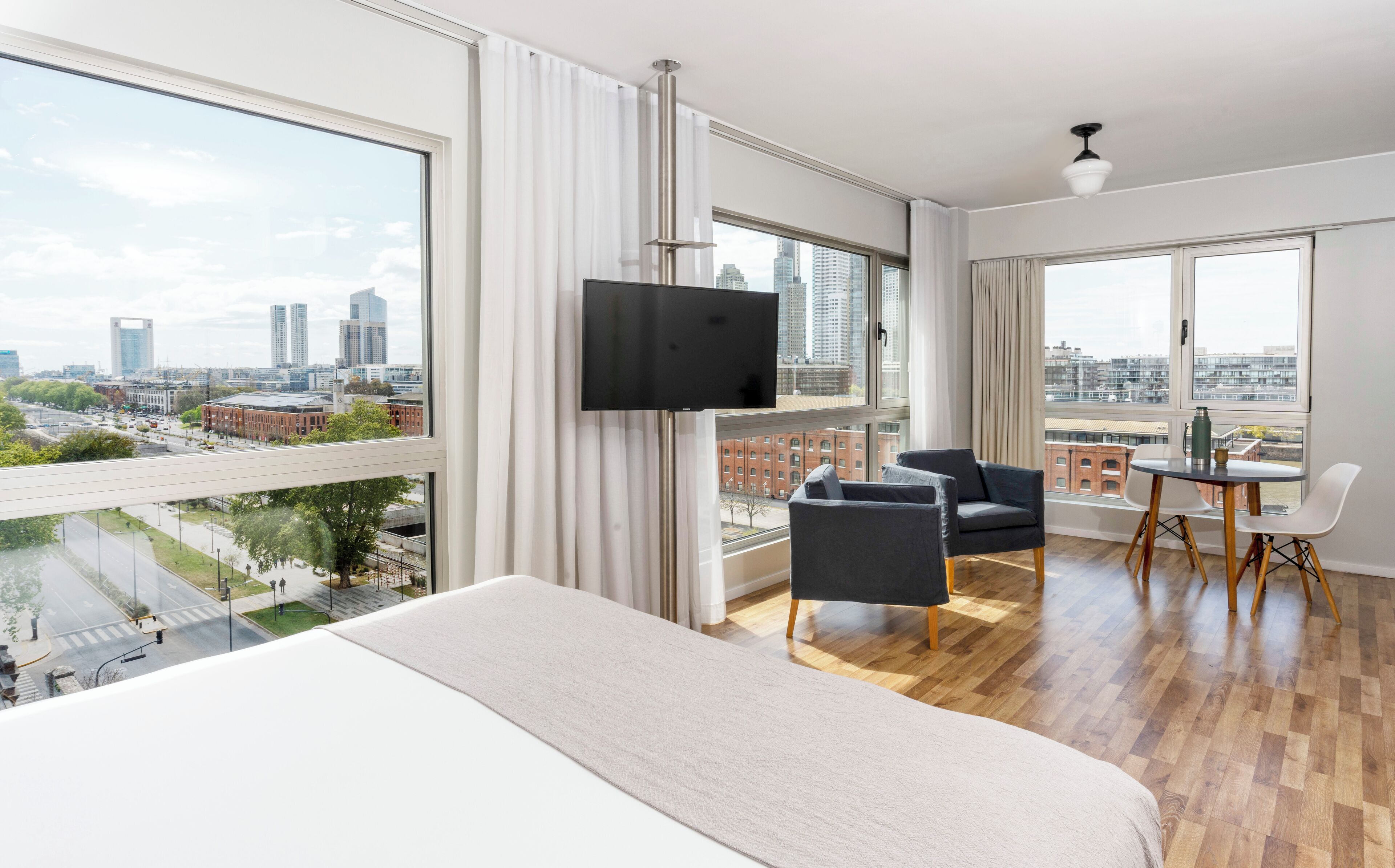 Habitación superior (With View) | Ropa de cama de alta calidad y edredones de plumas