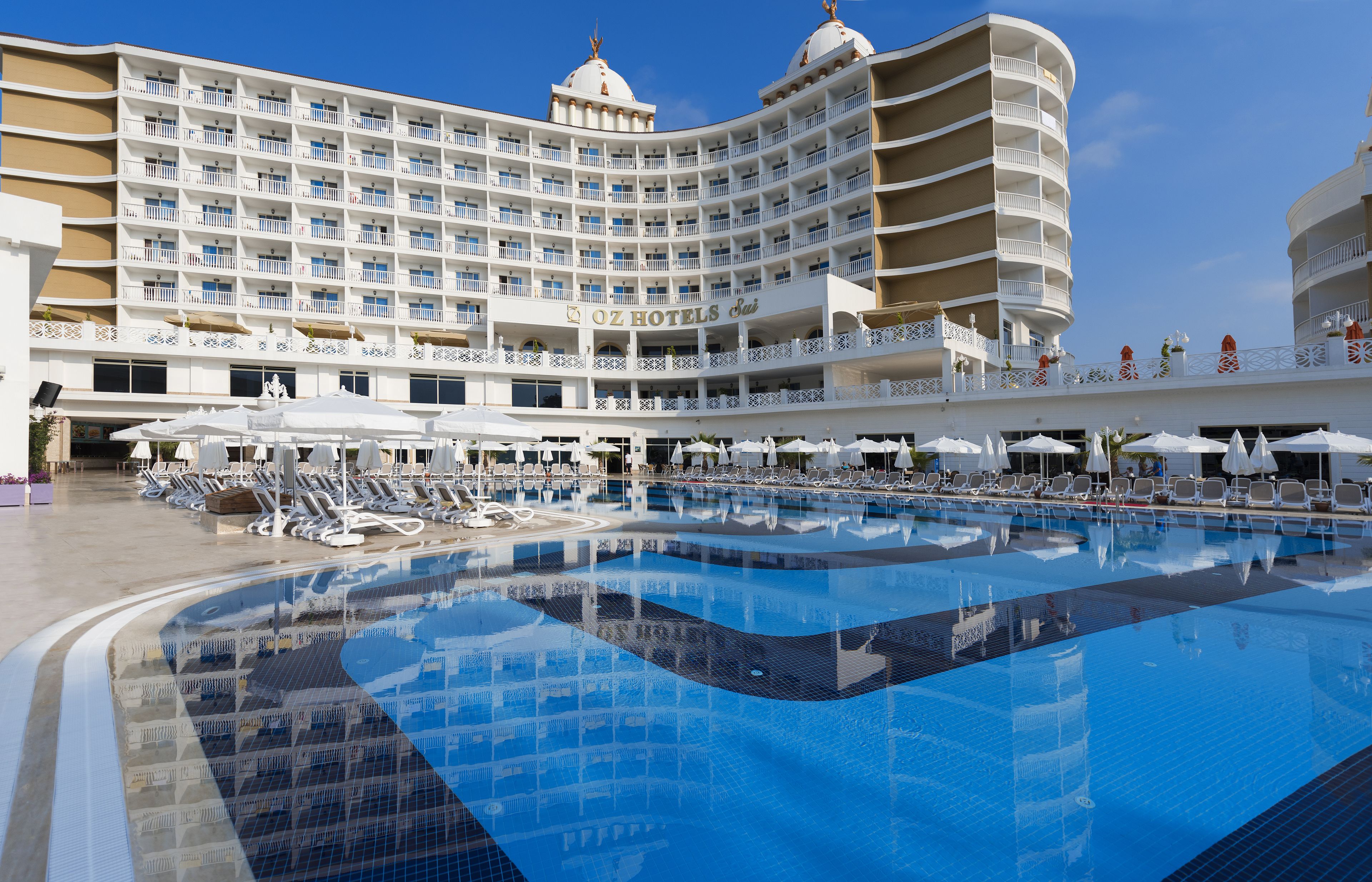 Indoor pool, outdoor pool, free cabanas, pool umbrellas