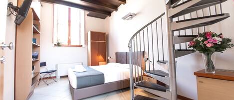 Desk, free WiFi, bed sheets