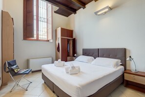 Desk, free WiFi, bed sheets