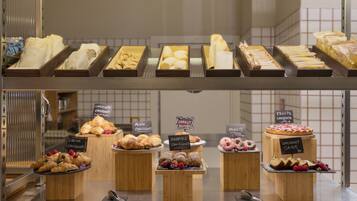 Desayuno buffet todos los días (con cargo)