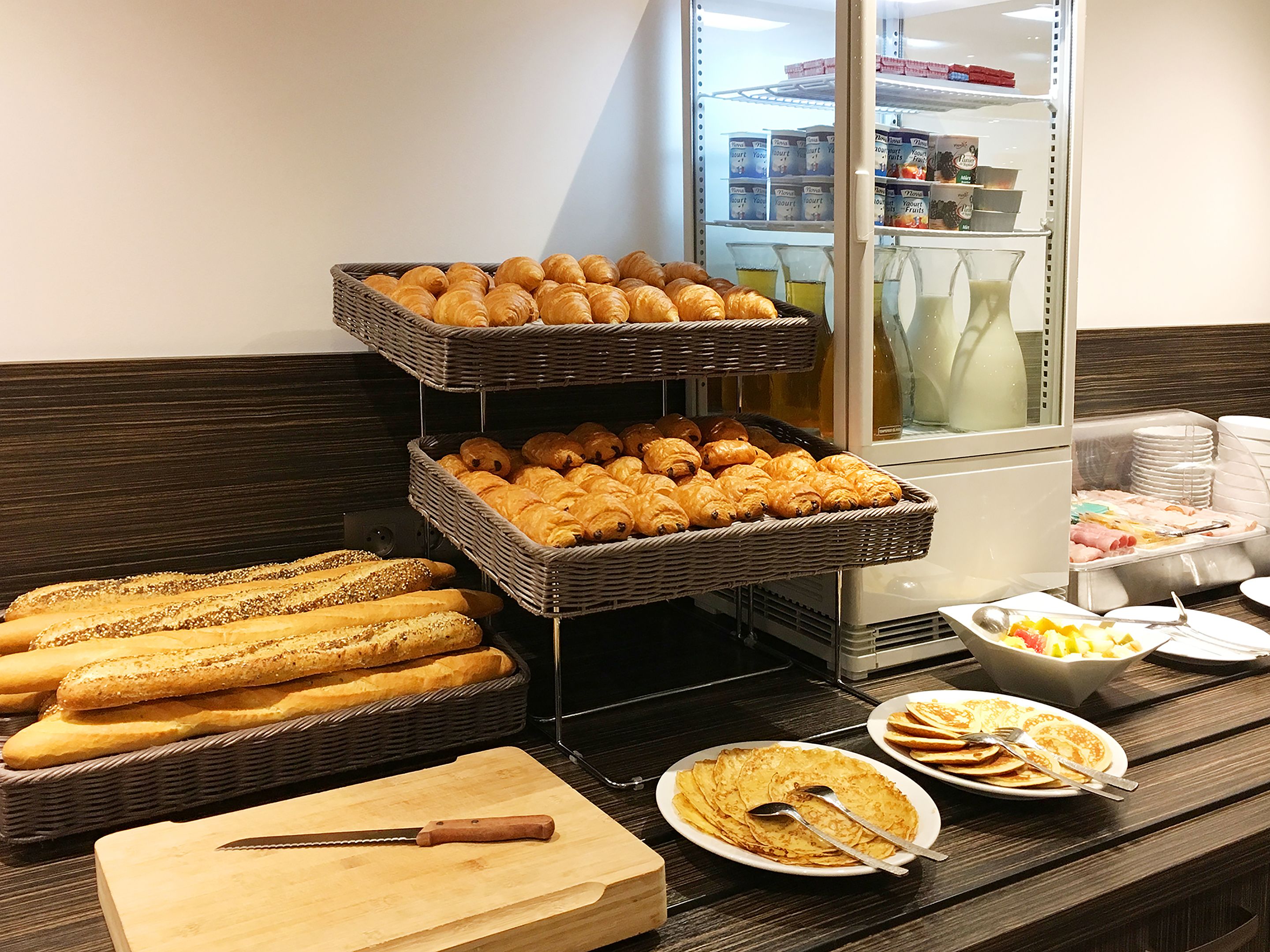 daily buffet breakfast (eur 17 per person)