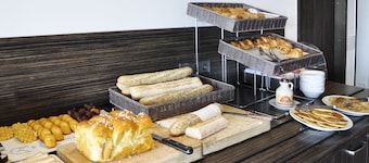 Golden Tulip Pornic Suites