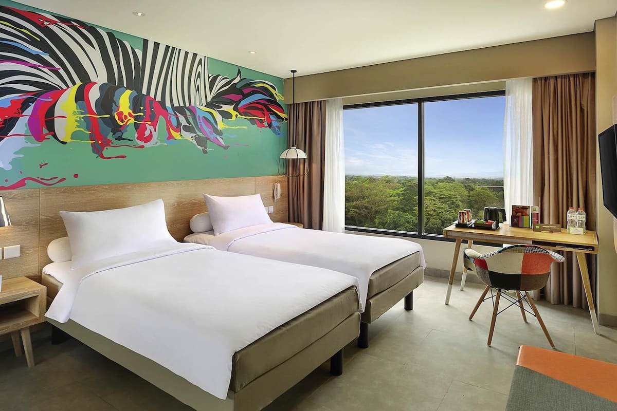 Deluxe Twin Room, 2 Twin Beds, Golf View | In-room safe, desk, soundproofing, iron/ironing board