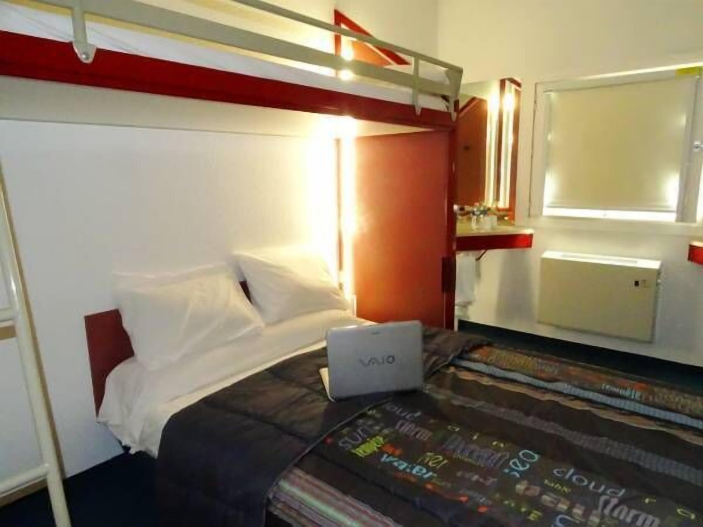 Bureau, chambres insonorisées, Wi-Fi gratuit