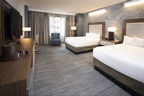Premium bedding, in-room safe, desk, laptop workspace - Harrah's Cherokee – A Caesars Rewards Destination (Cherokee)