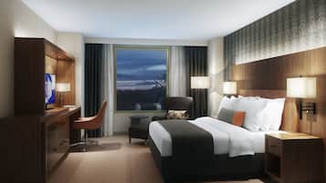 Premium bedding, in-room safe, desk, laptop workspace