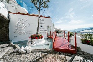 Front of property - Hotel Boutique de Cantera y Plata (Taxco)